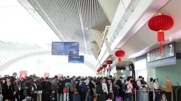 Çin'de Bayram Seyahatinde Rekor