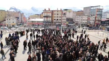 Bakan Yardımcısı Çelik Hakkari'den ayrıldı