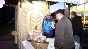 Sultangazi Belediyesi'nden iftara yetişemeyenler için sıcak çorba ikramı
