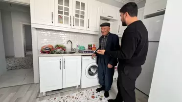 Yüksekova'da Yağıştan Etkilenen Aile Yeni Eve Taşındı