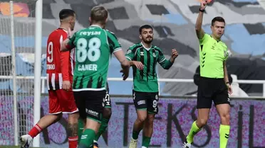 12 maçta 4 kırmızı kart gören Caner Erkin'i şoke eden karar