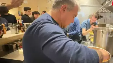 Barcelona Başkanı Joan Laporta, makarna yaptı