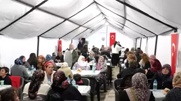 Başkan Bozkurt depremzedelerle iftarda buluştu