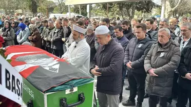 Bulgaristan'da trafik kazasında hayatını kaybeden Çanakkaleli genç son yolculuğuna uğurlandı