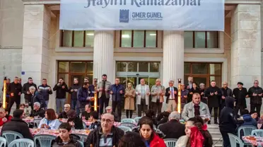 Davutlar'da oruçlar Kuşadası Belediyesi'nin iftar sofrasında açıldı