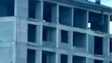 Elazığ'da İşçiler İnsanı Şaşkına Çeviriyor