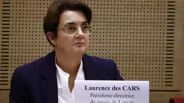 Louvre Müdürü İstifa Etti