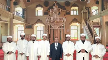 Salihli'de Din Görevlilerine Cübbe Töreni