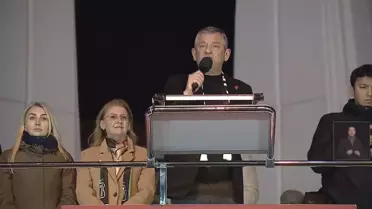 Özgür Özel'den Kritik Miting Konuşması