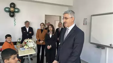 Bakan Yardımcısı Yılmaz, Çanakkale'de Öğrencilerle Buluştu