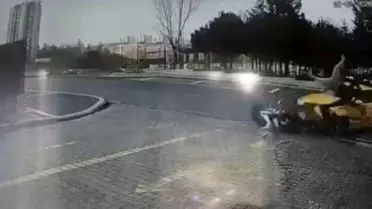 Başakşehir'de Motosiklet-Taksi Kazası