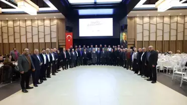 Başkan Doğan muhtarlarla iftarda bir araya geldi