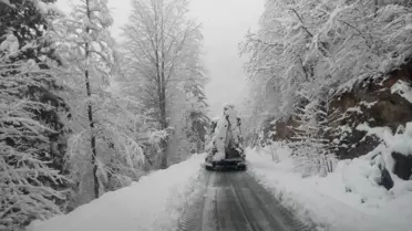 Doğu Karadeniz'de Kar Yağışı: 371 Yol Kapandı