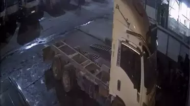 Salihli'de Araç Hırsızlığı: 3 Şüpheli Yakalandı