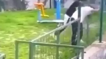 16 yaşındaki çocuk akranına yapmadığını bırakmadı! O anlar kameralarda