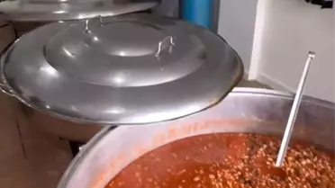 Patnos'ta belediyenin sıcak yemek hizmeti devam ediyor