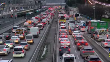 İstanbul'da İftar Öncesi Trafik Yoğunluğu