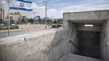 İsrail'de sığınaklar halkın kullanımına açıldı