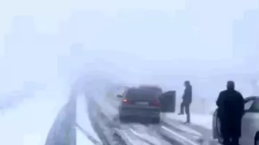 Viranşehir-Diyarbakır Karayolunda Kar Trafiği Olumsuz Etkiledi