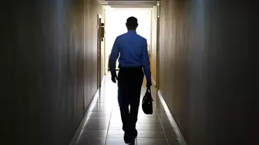 Yapay zeka depremi! Dev şirket çalışanlarının yarısını işten çıkarıyor