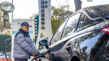 Çin'de Elektrikli Araç Şarj İstasyonları Hızla Artıyor