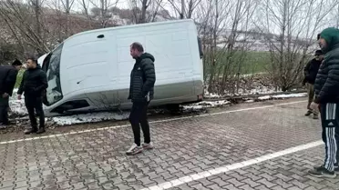 Çorum'da panelvan araç yan yattı: 1 yaralı