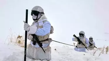 Mehmetçik Kış Koşullarında Görevde
