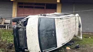 Zonguldak'ta Minibüs Devrildi: 4 Yaralı