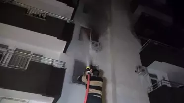 5 katlı binada korkutan yangın: 2 kişi dumandan etkilendi