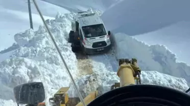 Ağrı'da Yoğun Kar, Hastaya Ulaşım Zorlaştı