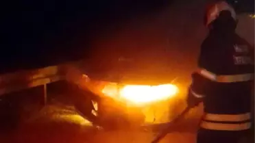 Hatay'da Seyir Halindeki Otomobilde Yangın