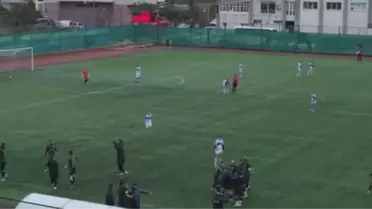 Amatör Maçta Kavga: Saha Karıştı