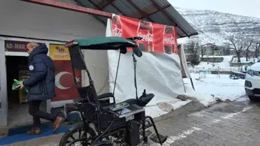 Engelli Çocuk İçin Akülü Sandalyeyi Araca Dönüştürdü