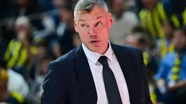 Fenerbahçe Beko'yu çalıştıran Sarunas Jasikevicius Dubai'de mahsur kaldı
