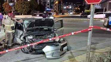 İzmir'de Motosiklet Kazası: 1 Ölü, 2 Yaralı