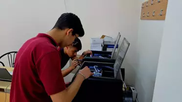 Öğrenciler 3D Yazıcılarla Gelir Elde Ediyor