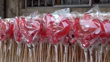 Sivas'ta Ramazan Geleneği: Horoz Şekerleri Tezgahta