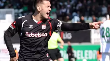 Sivasspor, Rey Manaj'la güldü