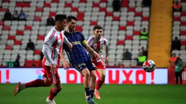 Antalyaspor 1-0 Fenerbahçe: İlk Yarı Sonucu