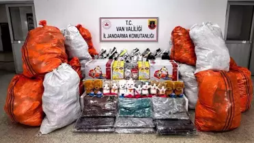 Başkale'de 10 Milyon TL'lik Kaçak Malzeme Ele Geçirildi