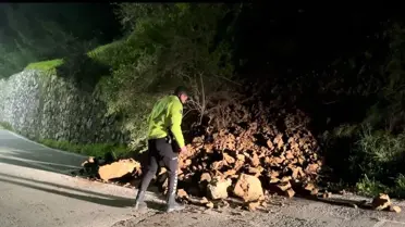 Bursa'da Toprak Kayması: Kaza Kıl Payı Atlatıldı