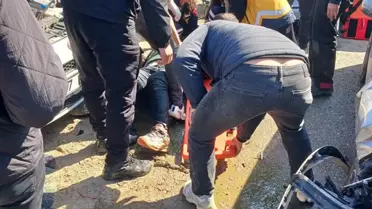 Ayvalık'ta Trafik Kazası: 6 Yaralı