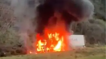 Rize'de Seyir Halindeki TIR Yangın Çıkardı