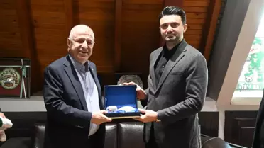 Ümit Özdağ'dan İran'dan Olacak Göçe Dair Açıklamalar