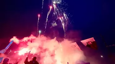 Beşiktaş Kulübü'nün 123. kuruluş yıl dönümü, Beşiktaş Barbaros Meydanı'nda düzenlenen etkinlikte büyük bir coşkuyla kutlandı. Etkinlikte konuşan Beşik