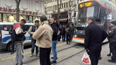 Eskişehir'de Tramvay Kazası: Yaşlı Adam Yaralandı