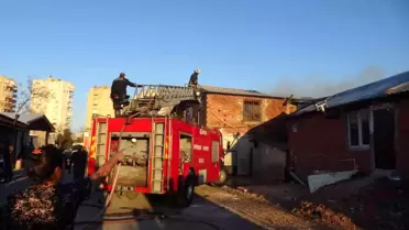 Antalya'da yaşlı çiftin evi alevlere teslim oldu