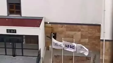 Çocuklardan Türk Bayrağına Saygı Duruşu