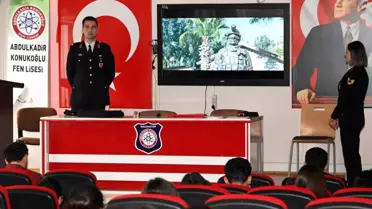 Jandarma'dan Lise Öğrencilerine Bilgilendirme