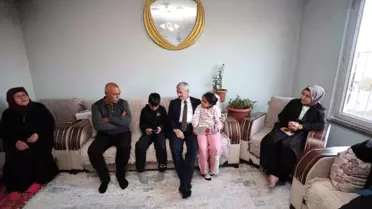 Tahmazoğlu, evlere misafir oluyor